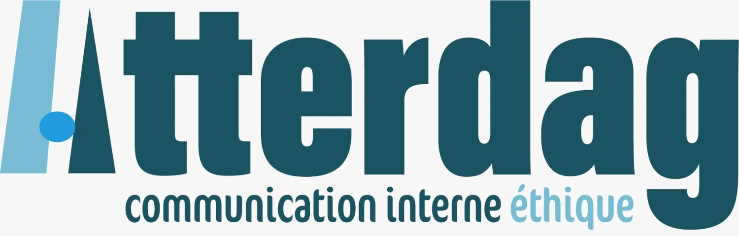 Logo Atterdag en bleu pétrole et bleu clair, avec la signature « communication interne éthique »